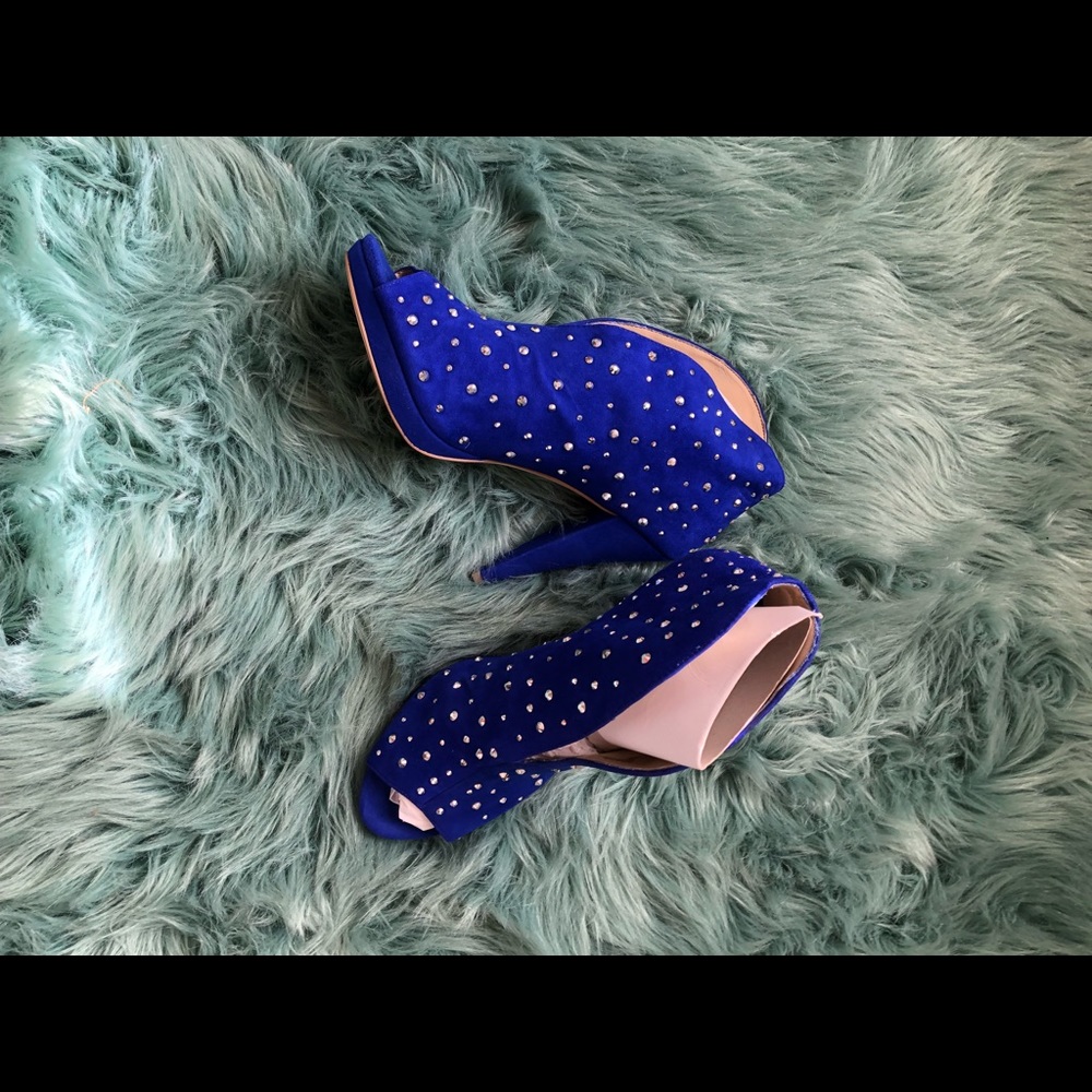 Blue heels with Rhinestones